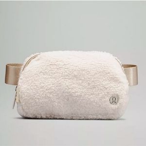 Ivory Everywhere Belt Bag